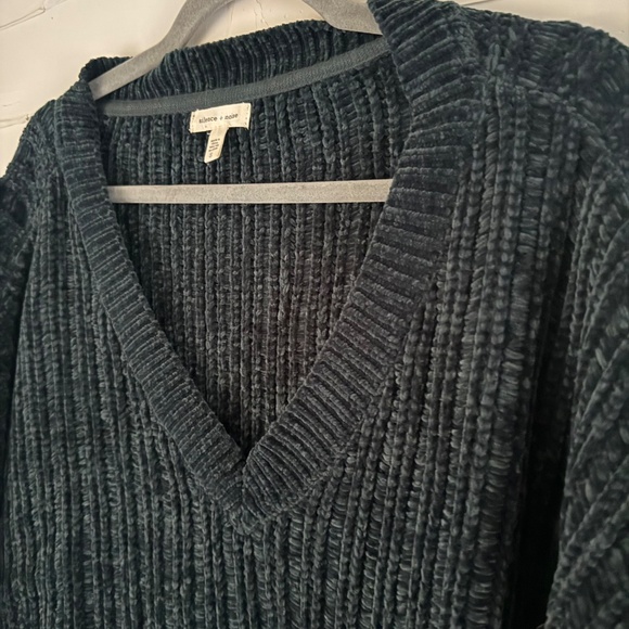 Urban Outfitters | Silence + Noise | Size S | Dark Green Velvety Knit Sweater - Picture 4 of 8